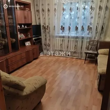2-комнатная квартира, этаж 3 из 5, 59 м²