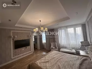 4-комнатная квартира, этаж 11 из 18, 255 м², на длительный срок