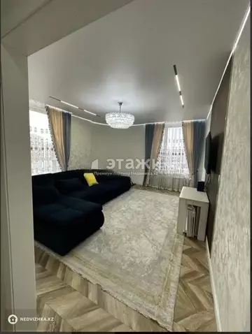 3-комнатная квартира, этаж 10 из 22, 93 м²