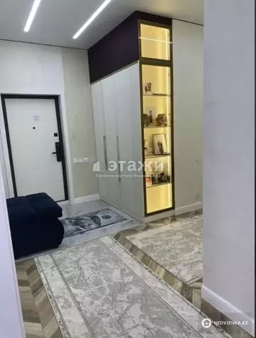 3-комнатная квартира, этаж 10 из 22, 93 м²
