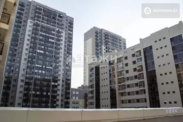 1-комнатная квартира, этаж 13 из 14, 38 м²