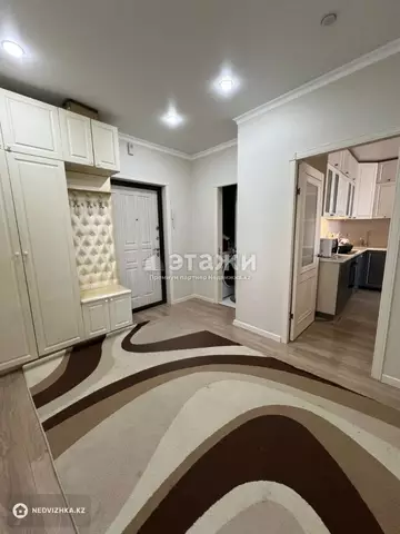 4-комнатная квартира, этаж 2 из 12, 77 м²