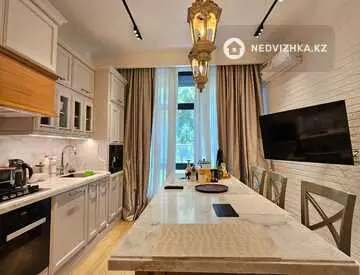 7-комнатный дом, 1 соток, 425 м²