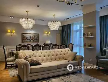 7-комнатный дом, 1 соток, 425 м²
