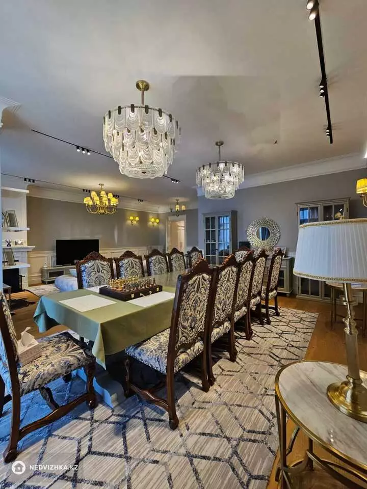 425 м², 7-комнатный дом, 1 соток, 425 м², изображение - 1