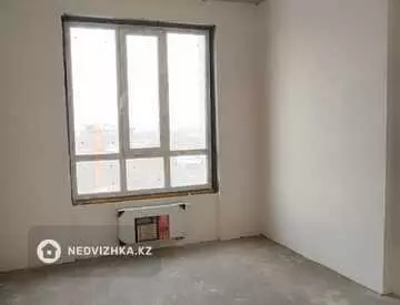 4-комнатная квартира, этаж 11 из 12, 140 м²
