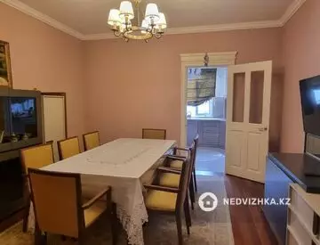 4-комнатная квартира, этаж 10 из 13, 132 м²