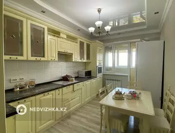 3-комнатная квартира, этаж 13 из 13, 94 м²
