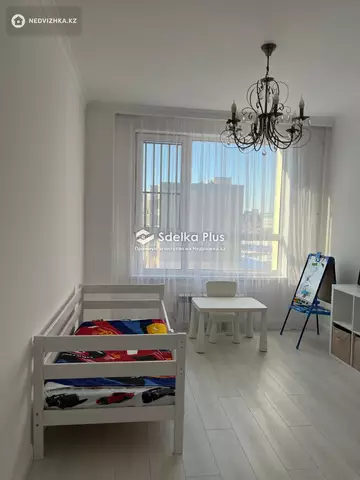 3-комнатная квартира, этаж 8 из 9, 100 м²