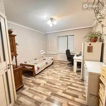 3-комнатная квартира, этаж 4 из 10, 81 м²