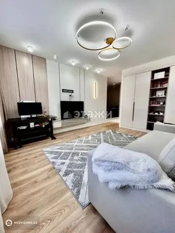 2-комнатная квартира, этаж 13 из 17, 56 м²