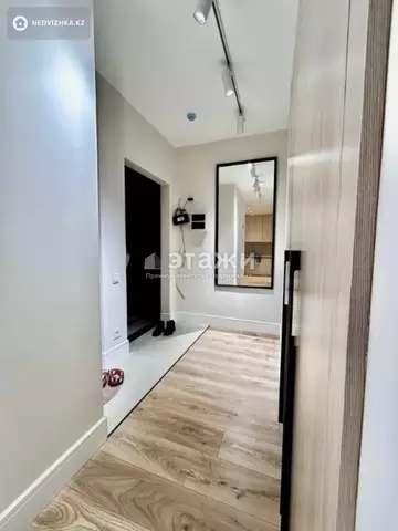 2-комнатная квартира, этаж 13 из 17, 56 м²
