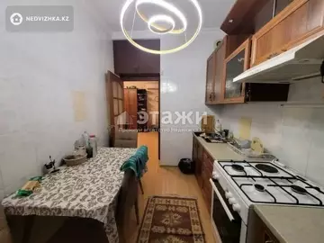 2-комнатная квартира, этаж 2 из 3, 49 м²
