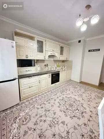 1-комнатная квартира, этаж 8 из 17, 48 м²