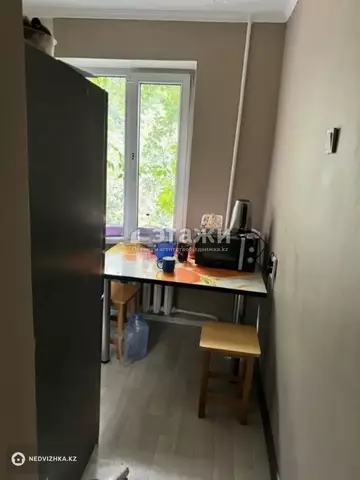 3-комнатная квартира, этаж 2 из 9, 60 м²