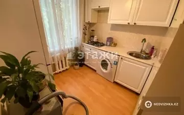 1-комнатная квартира, этаж 3 из 4, 33 м²