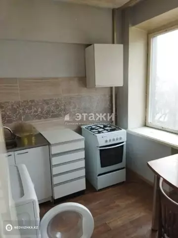 2-комнатная квартира, этаж 4 из 5, 64 м²