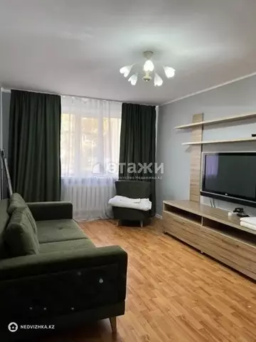 2-комнатная квартира, этаж 3 из 4, 43 м², на длительный срок