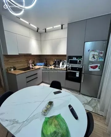 3-комнатная квартира, этаж 13 из 13, 91 м²