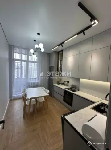 2-комнатная квартира, этаж 13 из 18, 60 м²