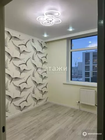 1-комнатная квартира, этаж 8 из 9, 37 м²