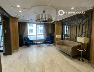 3-комнатная квартира, этаж 8 из 22, 103 м²