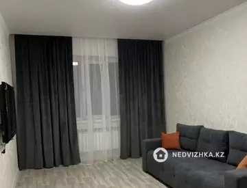 1-комнатная квартира, этаж 3 из 9, 36 м², на длительный срок