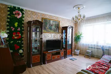 2-комнатная квартира, этаж 9 из 9, 53 м²