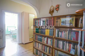 2-комнатная квартира, этаж 9 из 9, 53 м²