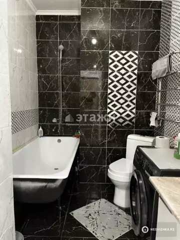 2-комнатная квартира, этаж 13 из 18, 64 м²