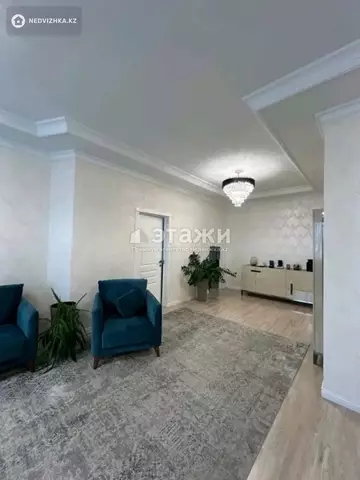 3-комнатная квартира, этаж 15 из 17, 105 м²