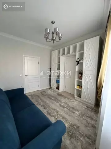 3-комнатная квартира, этаж 15 из 17, 105 м²
