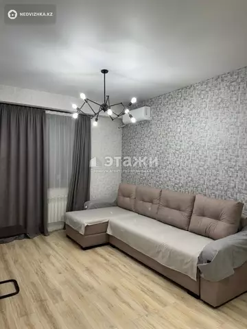 2-комнатная квартира, этаж 3 из 14, 52 м², на длительный срок