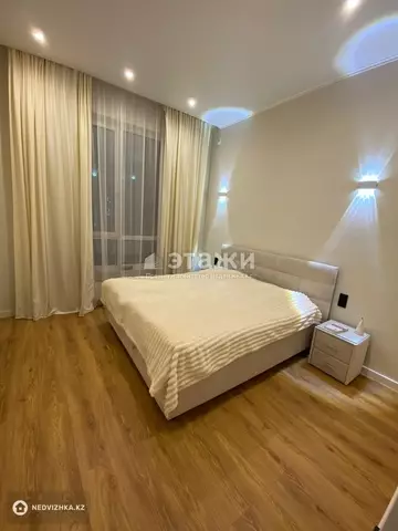 2-комнатная квартира, этаж 17 из 21, 65 м², на длительный срок