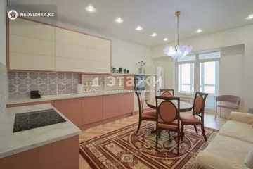 2-комнатная квартира, этаж 9 из 19, 64 м², на длительный срок