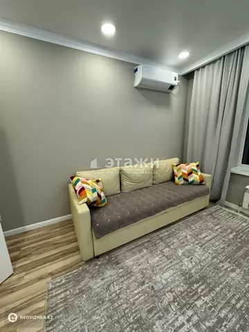 2-комнатная квартира, этаж 8 из 12, 75 м², на длительный срок