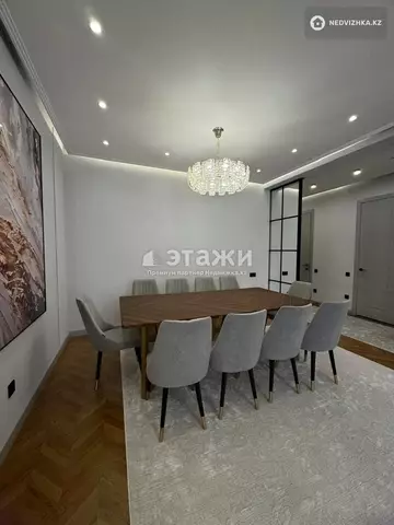 4-комнатная квартира, этаж 8 из 12, 127 м²