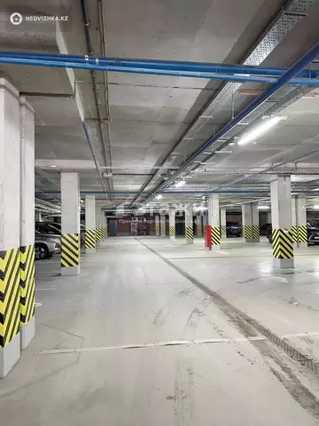 4-комнатная квартира, этаж 9 из 9, 144 м²