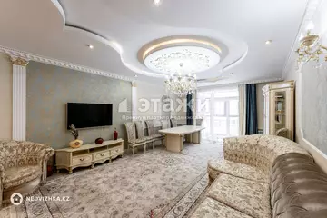 4-комнатная квартира, этаж 3 из 9, 158 м²