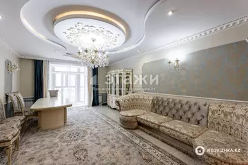 4-комнатная квартира, этаж 3 из 9, 158 м²