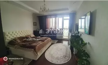 4-комнатная квартира, этаж 12 из 18, 168 м²