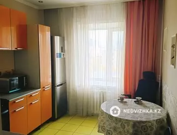 1-комнатная квартира, этаж 7 из 10, 45 м², посуточно
