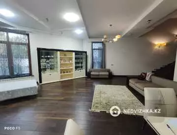 8-комнатный дом, 11 соток, 550 м²