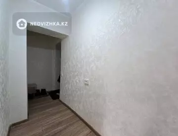 1-комнатная квартира, этаж 4 из 4, 33 м²