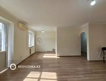 1-комнатная квартира, этаж 4 из 4, 33 м²