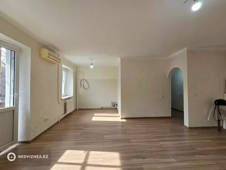 33 м², 1-комнатная квартира, этаж 4 из 4, 33 м², изображение - 1