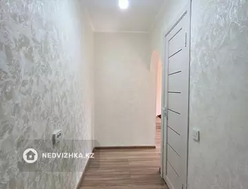 1-комнатная квартира, этаж 4 из 4, 33 м²