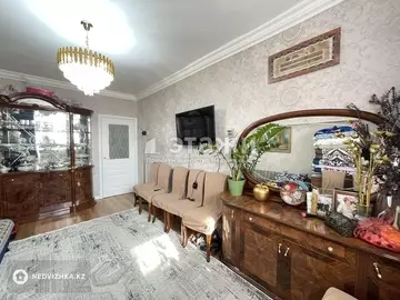 2-комнатная квартира, этаж 3 из 4, 42 м²