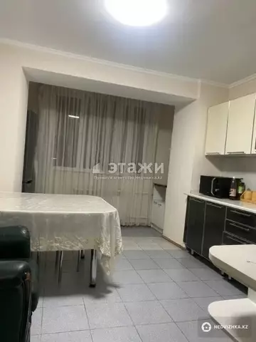 4-комнатная квартира, этаж 5 из 6, 93 м²