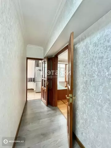1-комнатная квартира, этаж 4 из 7, 50 м²